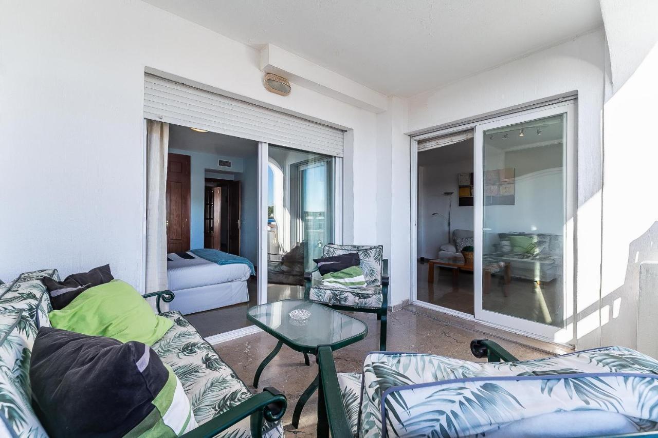 Luminoso Apartamento Con Terraza, Jardin Y Piscina. Apartment Benalmadena Luaran gambar