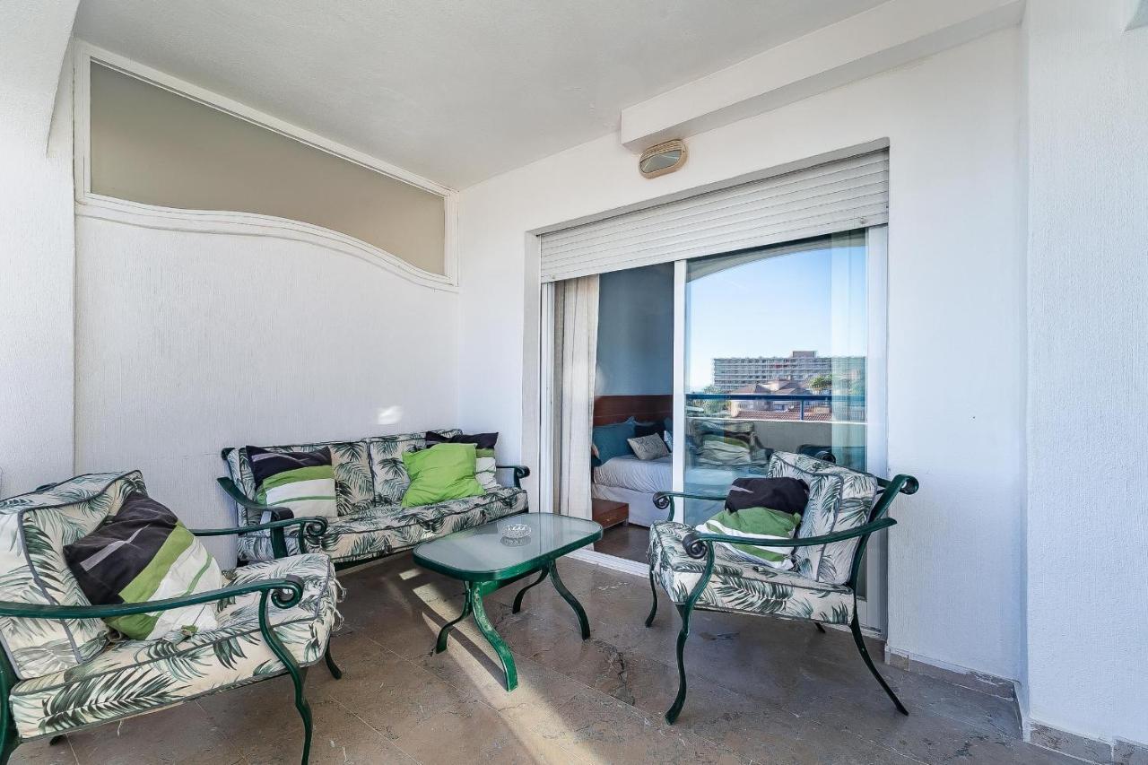 Luminoso Apartamento Con Terraza, Jardin Y Piscina. Apartment Benalmadena Luaran gambar