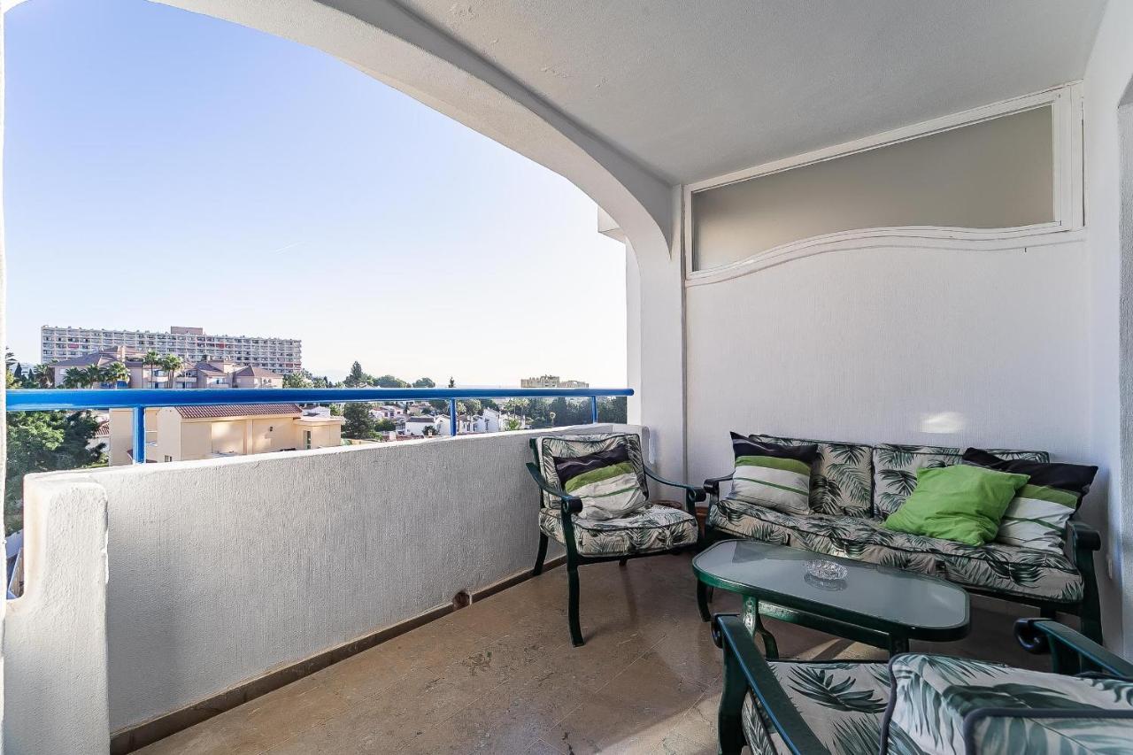 Luminoso Apartamento Con Terraza, Jardin Y Piscina. Apartment Benalmadena Luaran gambar