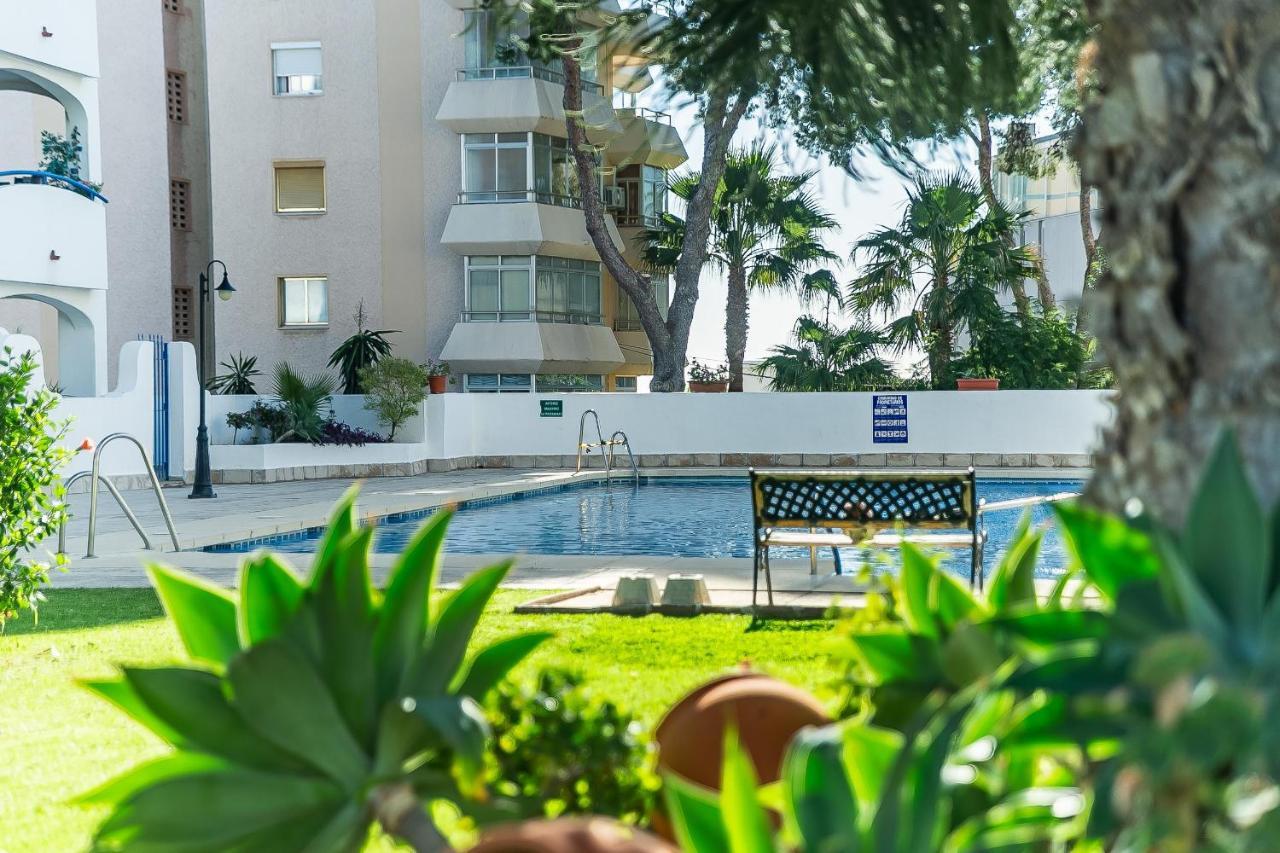 Luminoso Apartamento Con Terraza, Jardin Y Piscina. Apartment Benalmadena Luaran gambar